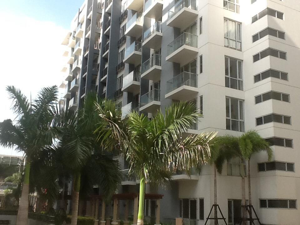 Palm Tree Genlex Condo Manila Bagian luar foto