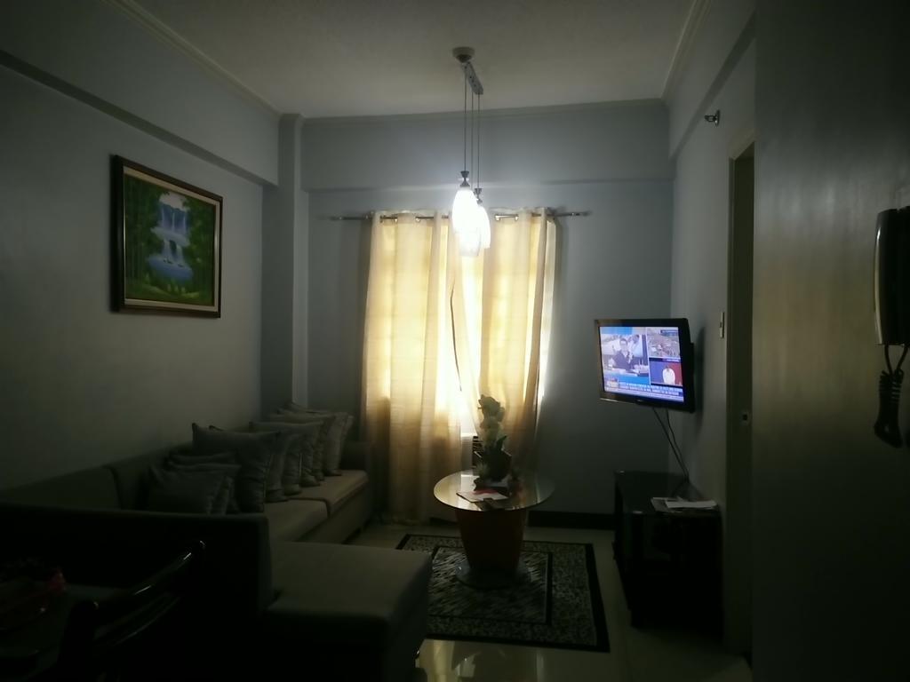 Palm Tree Genlex Condo Manila Bagian luar foto