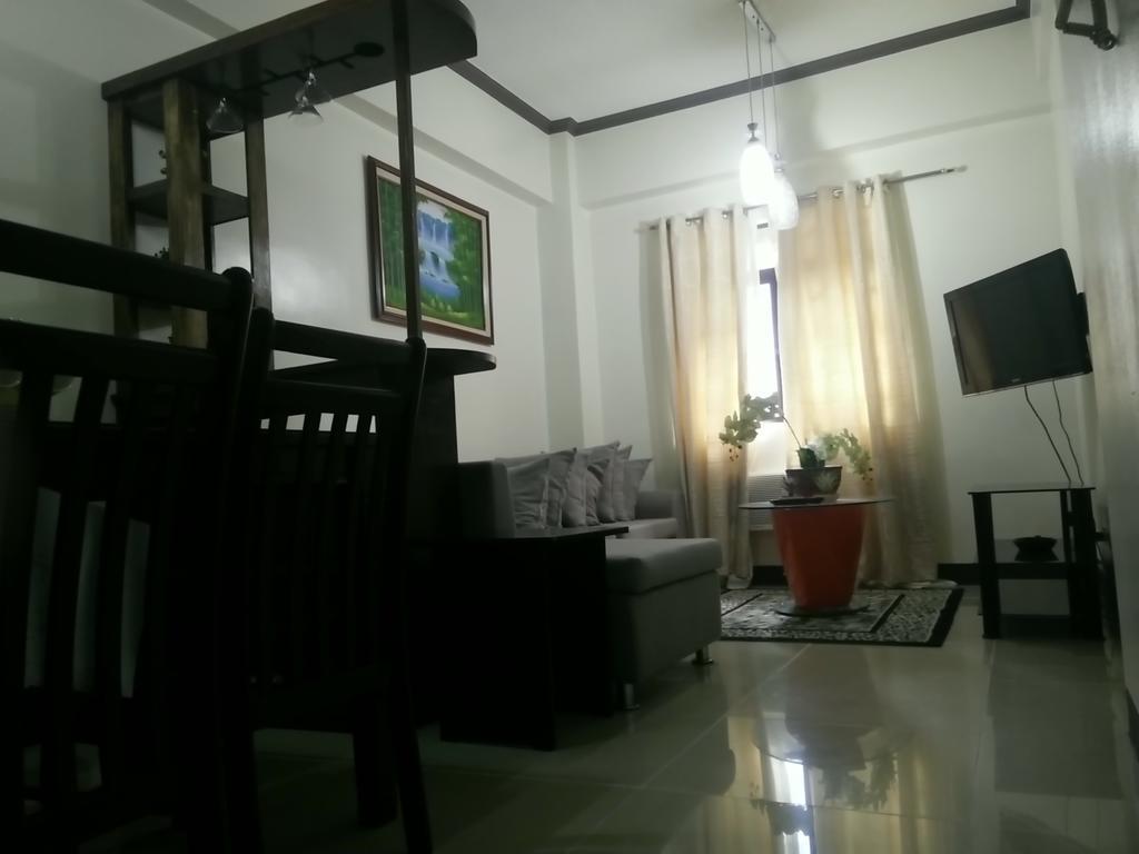 Palm Tree Genlex Condo Manila Bagian luar foto