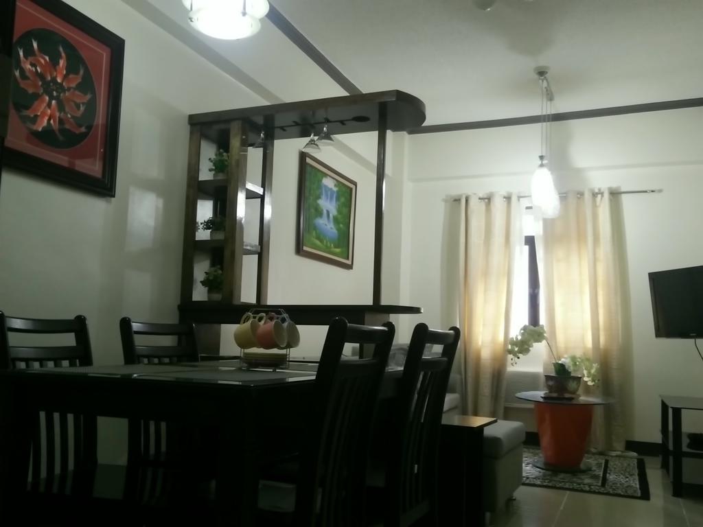 Palm Tree Genlex Condo Manila Bagian luar foto