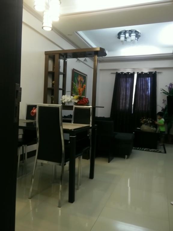 Palm Tree Genlex Condo Manila Bagian luar foto