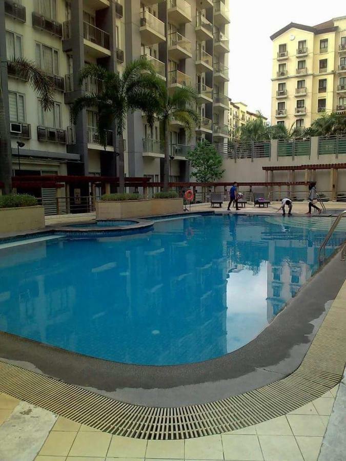 Palm Tree Genlex Condo Manila Bagian luar foto