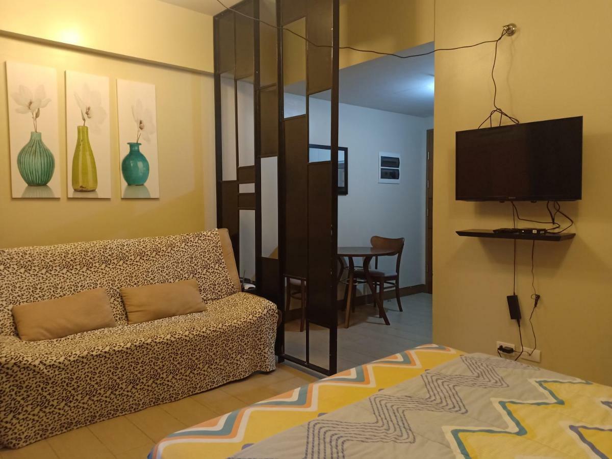 Palm Tree Genlex Condo Manila Bagian luar foto